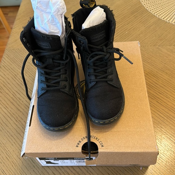 Doc Martens Combs - Picture 2 of 5